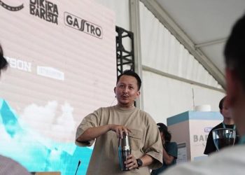 Reaksi Endrik Wijaya Usai Menang Kompetisi Elbaf 2025 Alhamdulillah Rezeki Tahun Ini Angkat Trofi