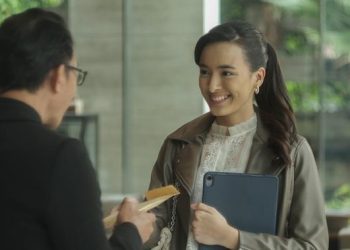 Mawar De Jongh Memukau di Film What’s Up Secretary Kim yang Tayang di Vidio