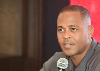 Kluivert Kaget Saat Indonesia vs Saudi Dipimpin Wasit dari Kuwait
